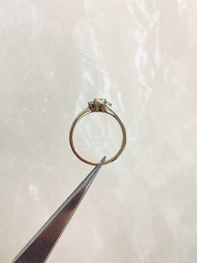 Picture of 9ct Yellow Gold 3 Stone Diamond Ring