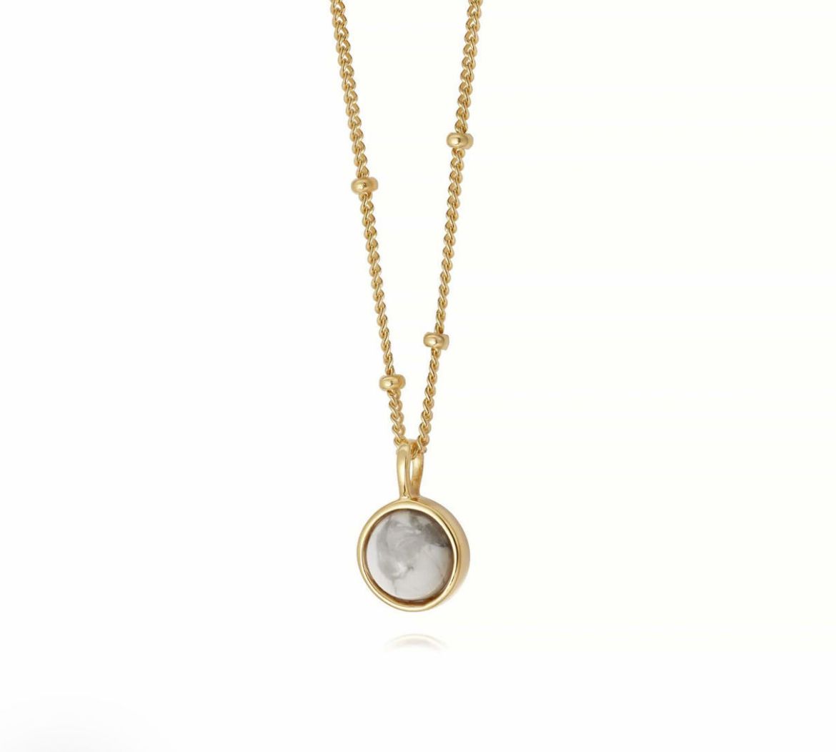 Picture of Howlite Healing Stone Necklace 18Ct Gold Plate
