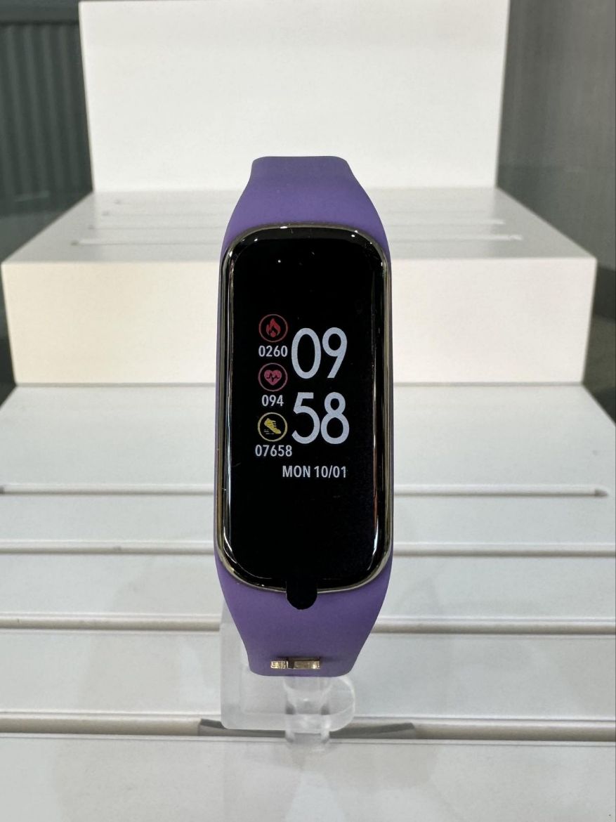 Picture of Series 08 Smart Watch with Purple Silicone Strap