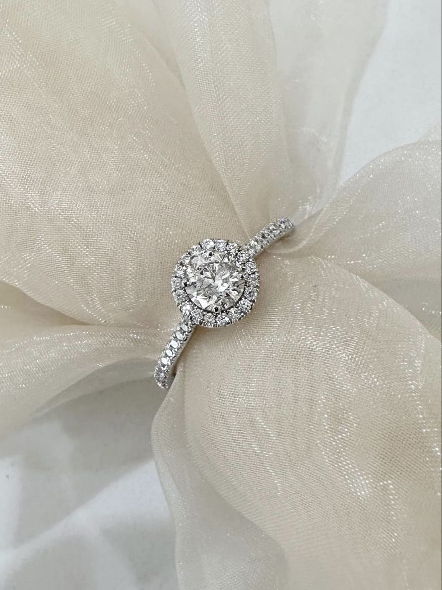 Picture of Platinum 0.73ct Diamond Halo Ring 