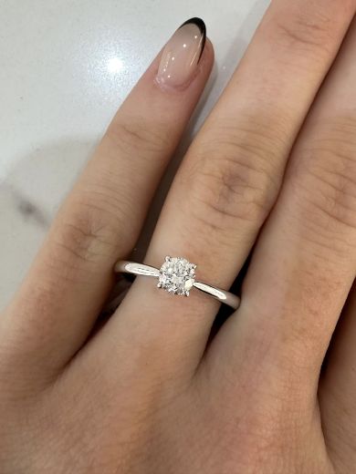 Picture of 18ct White Gold Brilliant Cut Diamond Solitaire