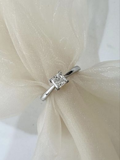 Picture of Platinum Princess Cut Diamond Solitaire 