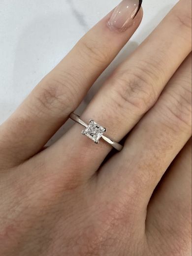 Picture of Platinum Princess Cut Diamond Solitaire 