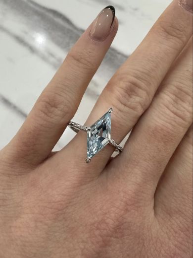 Picture of 9ct White Gold Blue Topaz Kite Style Ring