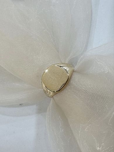 Picture of 9ct Yellow Gold Gents Cushion Signet Ring