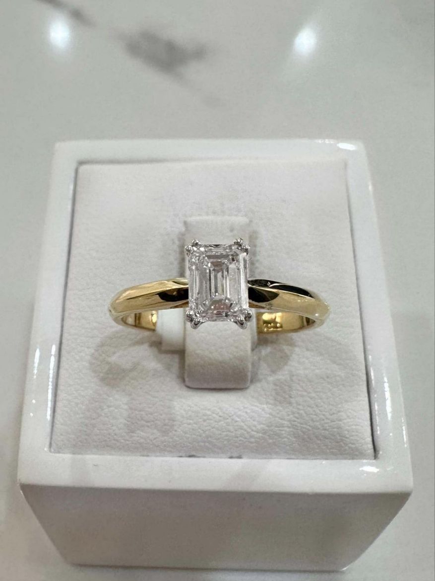 Picture of 18ct Yellow Gold Emerald Cut Diamond Solitaire Ring