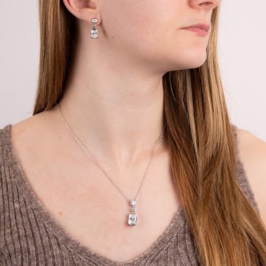 Picture of Tri-Stone Drop Earrings