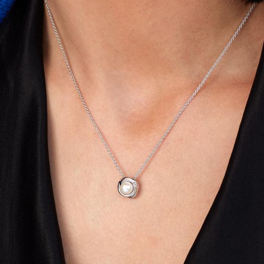 Picture of Bevel Trilogy Pearl Necklace