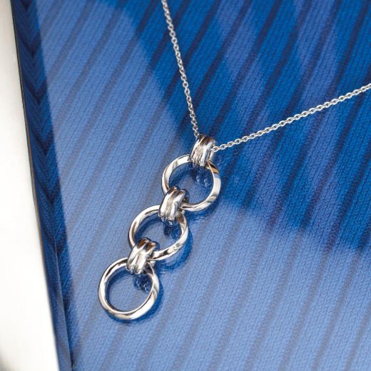 Picture of Bevel Unity Trio Necklace