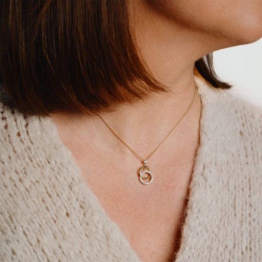 Picture of Interlinked Plain and Zirconia Rings Necklace in Gold 