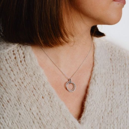 Picture of Intertwined Circles Pendant