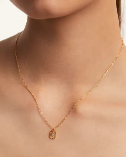 Picture of Mini Letter V Necklace 
