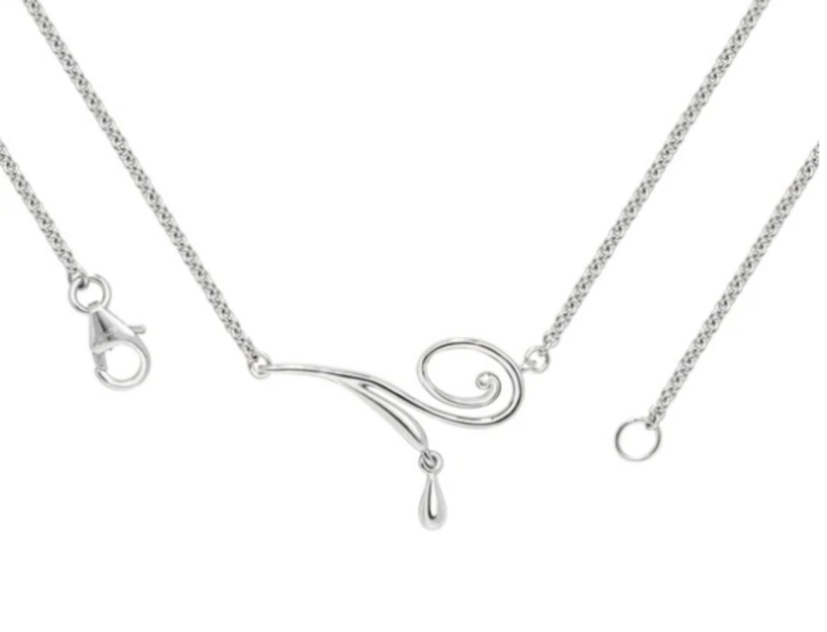 Picture of Q pendant on side